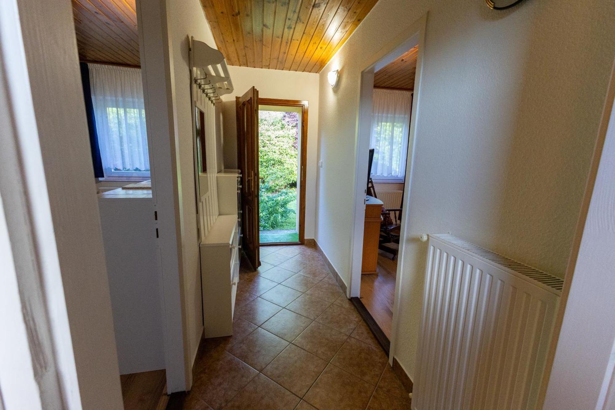 Kismokus Apartman Eger Luaran gambar